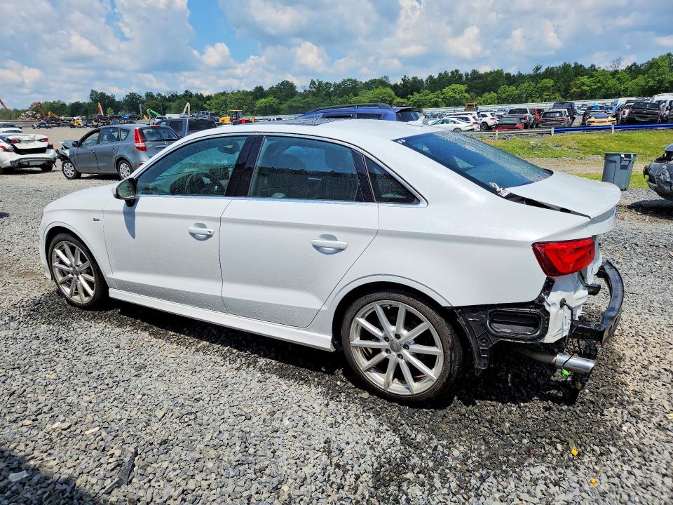 Продажа на аукционе авто 2015 Audi A3, vin: WAUKFGFF8F1081390, номер лота: 56130056
