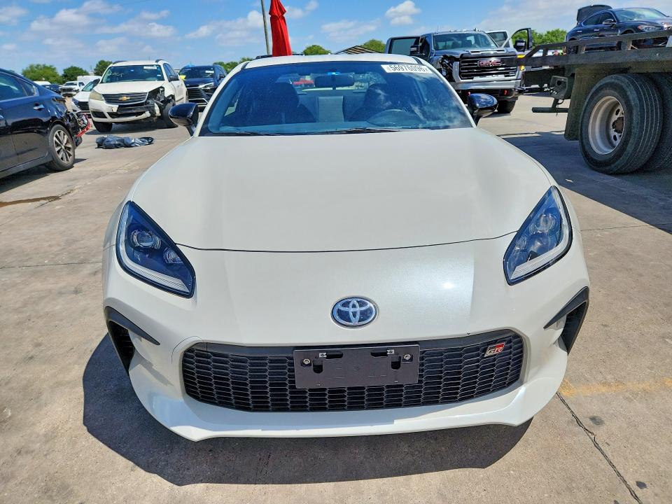 Продажа на аукционе авто 2024 Toyota Gr86, vin: JF1ZNBE1XR9754723, номер лота: 56976096