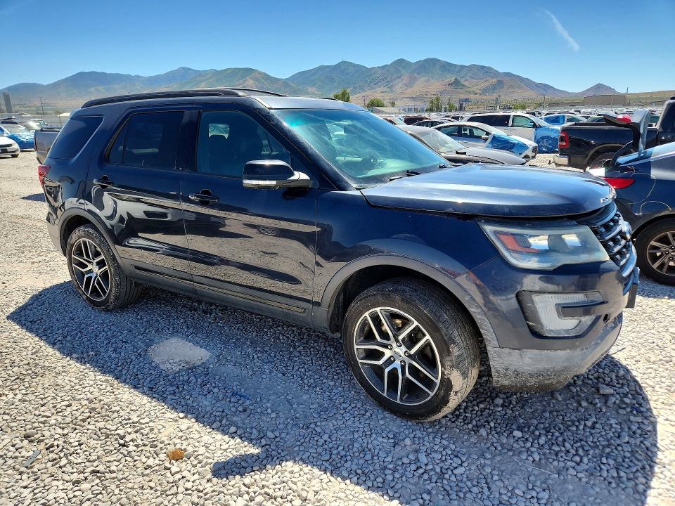 56493396 :رقم المزاد ، 1FM5K8GT6HGA43271 vin ، 2017 Ford Explorer مزاد بيع