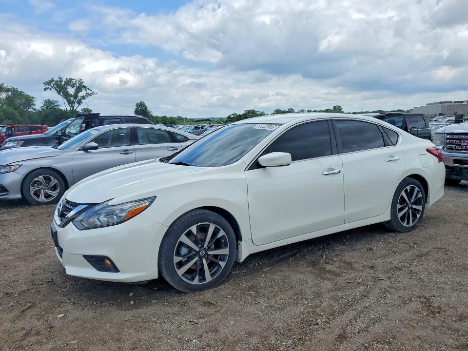 55522886 :رقم المزاد ، 1N4AL3AP4JC260724 vin ، 2018 Nissan Altima مزاد بيع