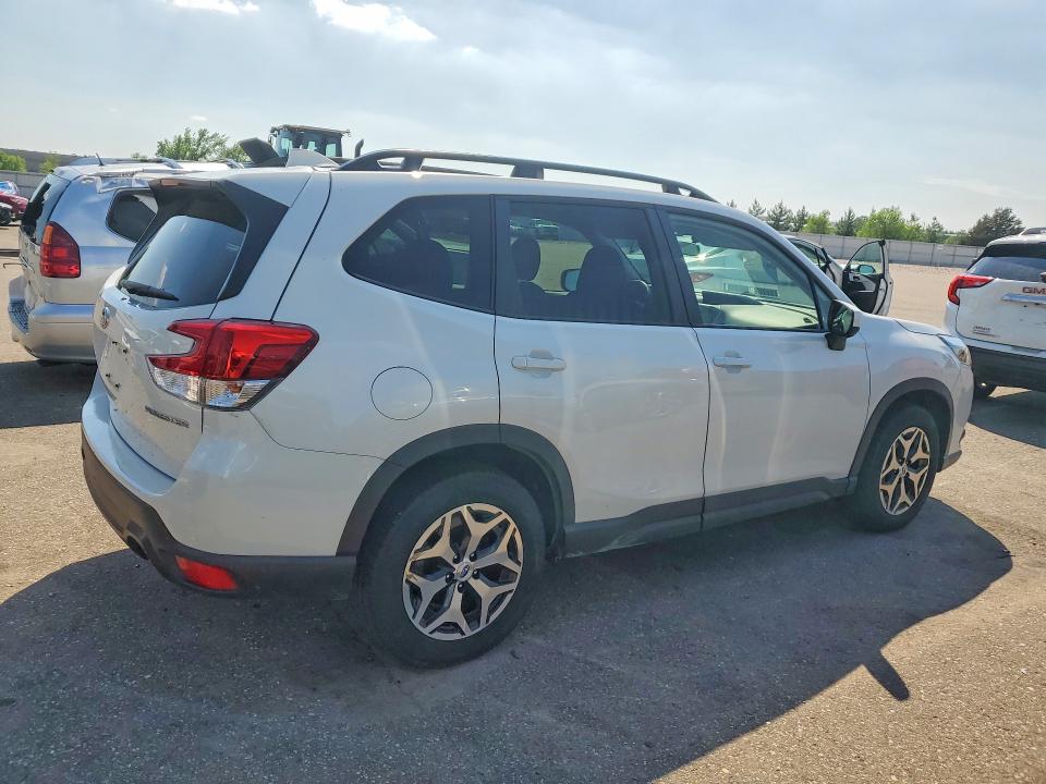 55720936 :رقم المزاد ، JF2SKADC3NH435179 vin ، 2022 Subaru Forester مزاد بيع