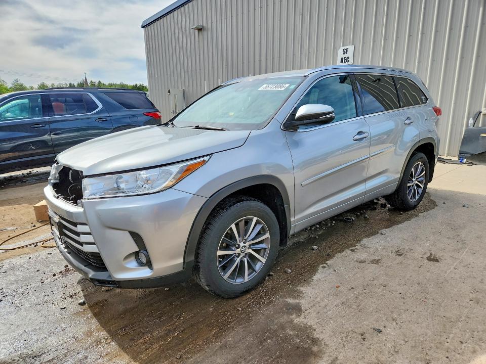 2017 Toyota Highlander მანქანა იყიდება აუქციონზე, vin: 5TDJZRFH3HS518754, აუქციონის ნომერი: 55723886