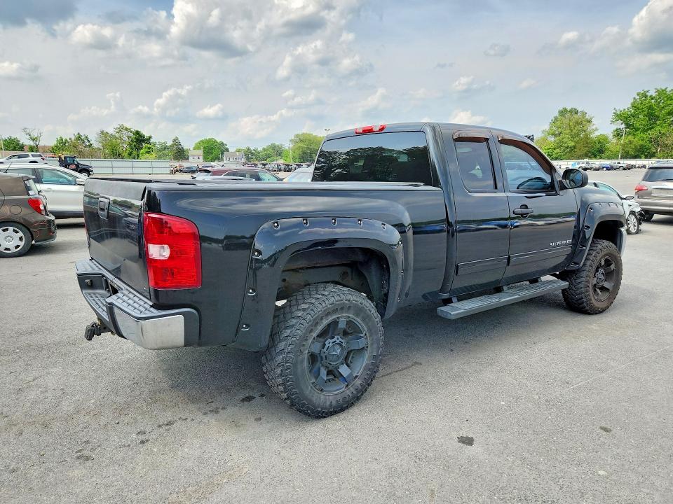 Продаж на аукціоні авто 2012 Chevrolet Silverado, vin: 1GCRKSE71CZ223960, номер лоту: 56190366