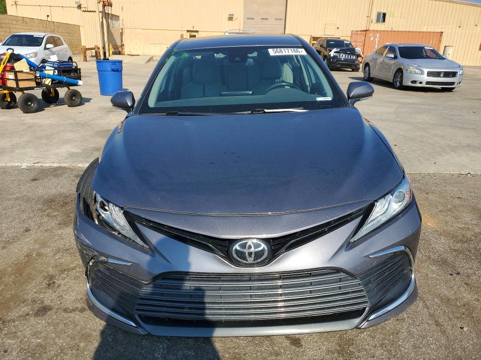 Продаж на аукціоні авто 2022 Toyota Camry, vin: 4T1F11AK5NU070747, номер лоту: 56817186