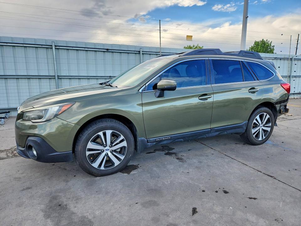 55806096 :رقم المزاد ، 4S4BSANC0J3315517 vin ، 2018 Subaru Outback مزاد بيع