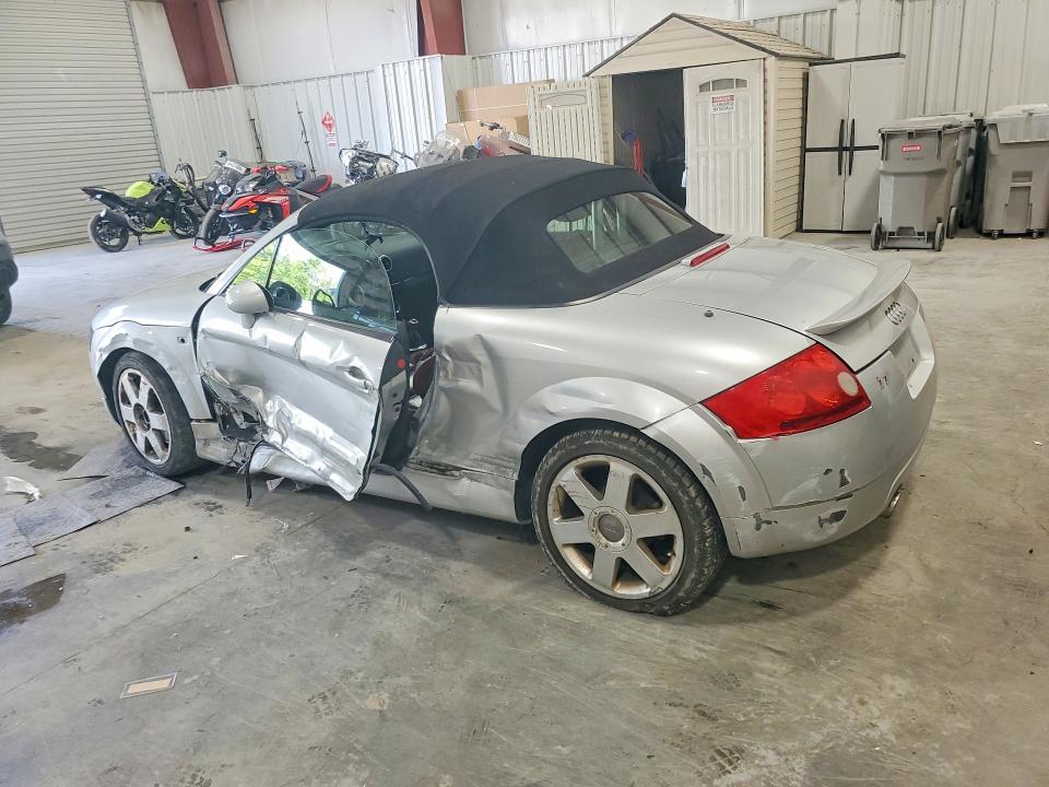 2002 Audi Tt მანქანა იყიდება აუქციონზე, vin: TRUTX28N721009513, აუქციონის ნომერი: 55687016