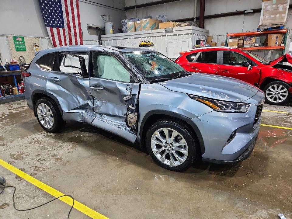 2022 Toyota Highlander მანქანა იყიდება აუქციონზე, vin: 5TDDZRBH9NS213046, აუქციონის ნომერი: 56506376
