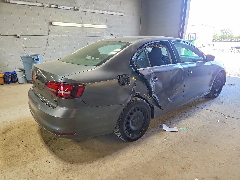 56314806 :رقم المزاد ، 3VW2B7AJ7HM365851 vin ، 2017 Volkswagen Jetta مزاد بيع