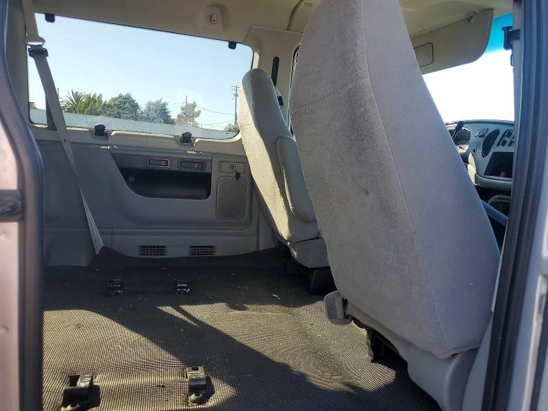 57556386 :رقم المزاد ، 1FBSS31L66DA35340 vin ، 2006 Ford Econoline مزاد بيع