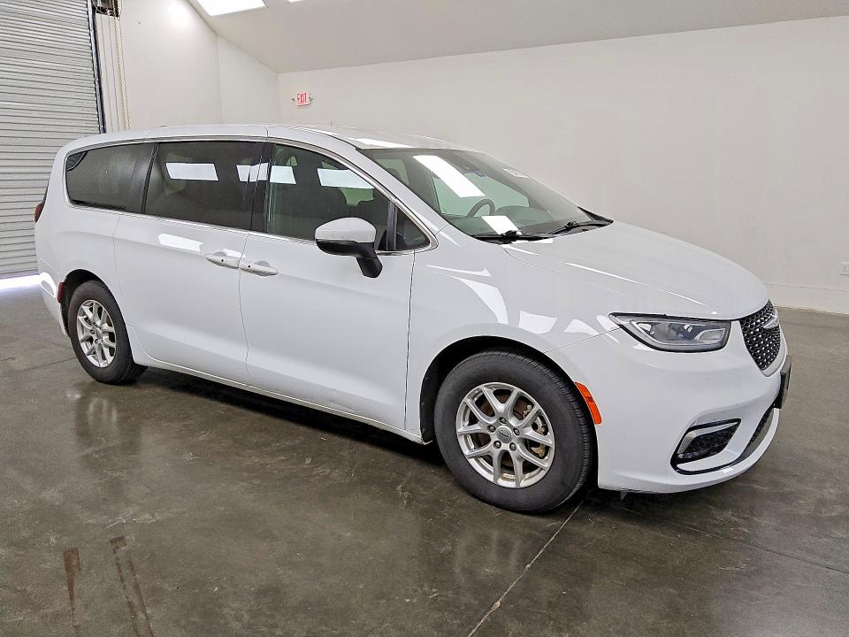 Продаж на аукціоні авто 2023 Chrysler Pacifica, vin: 2C4RC1FG9PR556610, номер лоту: 57423846