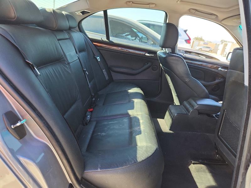 2004 Bmw 330 მანქანა იყიდება აუქციონზე, vin: WBAEV53404KM38141, აუქციონის ნომერი: 57931356