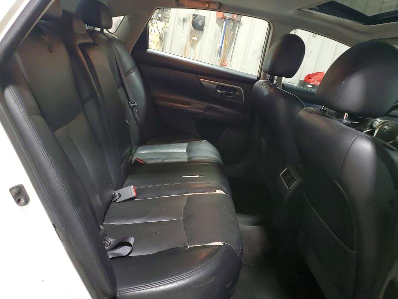 2015 Nissan Altima მანქანა იყიდება აუქციონზე, vin: 1N4AL3AP3FN300433, აუქციონის ნომერი: 58331396