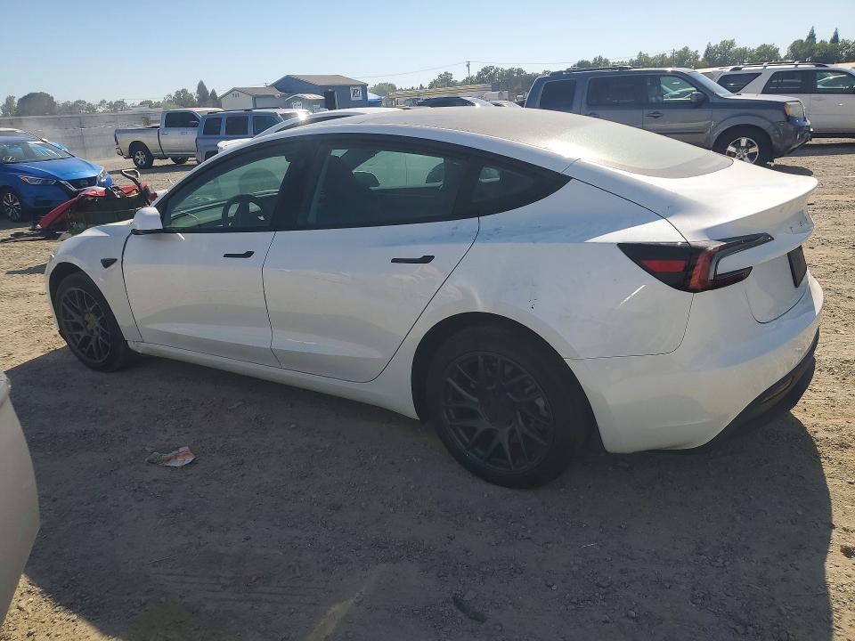 57853476 :رقم المزاد ، 5YJ3E1EAXSF914640 vin ، 2025 Tesla Model 3 مزاد بيع