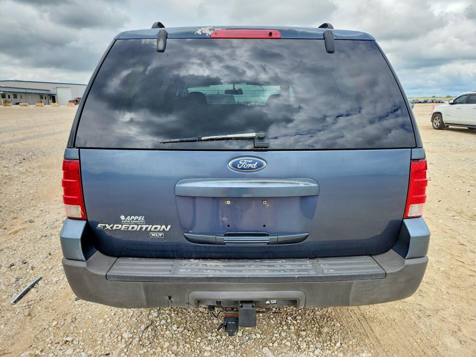 57316136 :رقم المزاد ، 1FMPU15575LA46827 vin ، 2005 Ford Expedition مزاد بيع