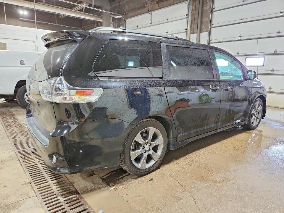 55989226 :رقم المزاد ، 5TDXK3DC0BS064151 vin ، 2025 Toyota Sienna مزاد بيع