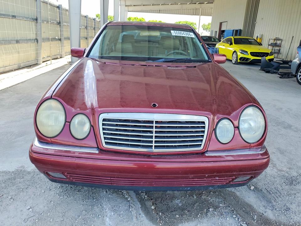 55904366 :رقم المزاد ، WDBJF25H8XA825025 vin ، 1999 Mercedes-benz E مزاد بيع