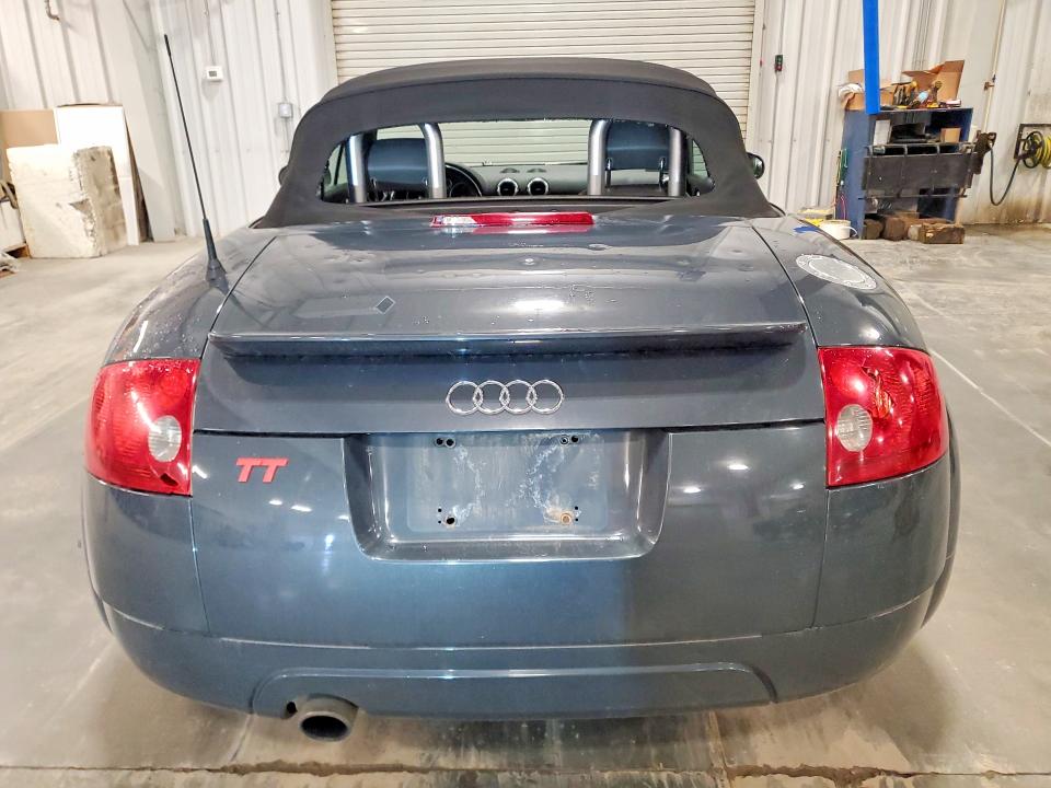 2004 Audi Tt მანქანა იყიდება აუქციონზე, vin: TRUTC28N741005945, აუქციონის ნომერი: 57809706