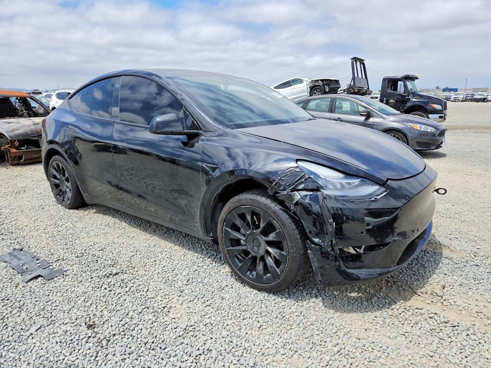 57778096 :رقم المزاد ، 7SAYGAEE2PF615575 vin ، 2023 Tesla Model Y مزاد بيع