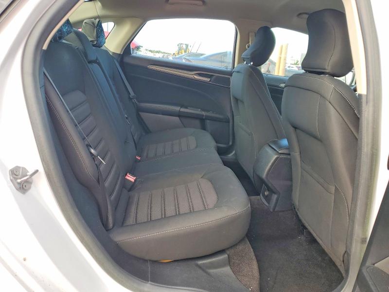 58060776 :رقم المزاد ، 3FA6P0H72JR277988 vin ، 2018 Ford Fusion مزاد بيع