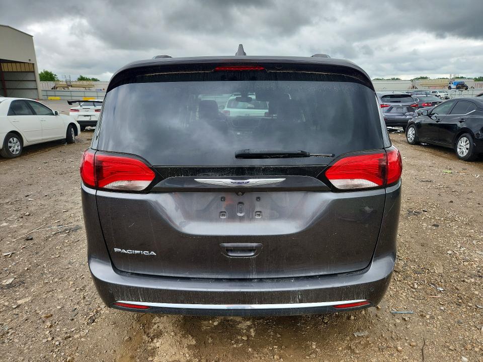 58390156 :رقم المزاد ، 2C4RC1BG5KR721423 vin ، 2019 Chrysler Pacifica مزاد بيع
