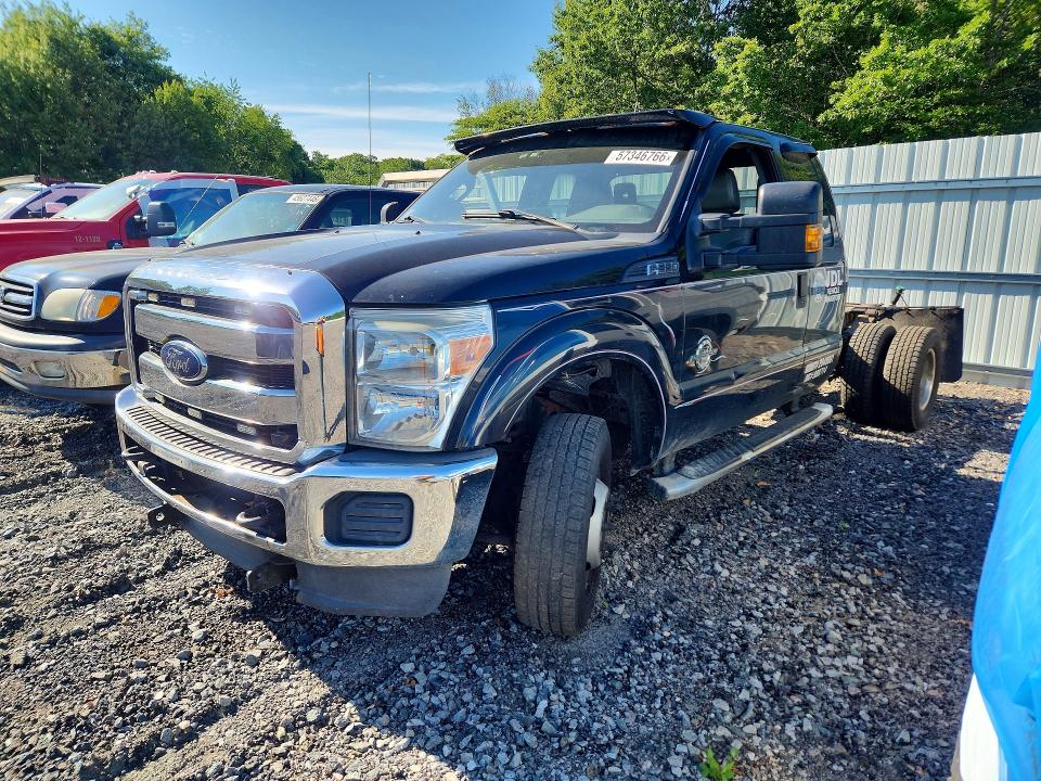 57346766 :رقم المزاد ، 1FD8X3HTXDEB68327 vin ، 2013 Ford F350 مزاد بيع