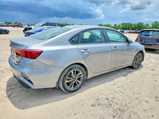 57085136 :رقم المزاد ، 3KPF24AD4PE549778 vin ، 2023 Kia Forte مزاد بيع