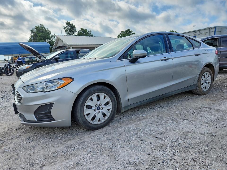 2020 Ford Fusion მანქანა იყიდება აუქციონზე, vin: 3FA6P0G79LR262585, აუქციონის ნომერი: 56680876
