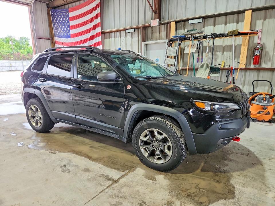 56696296 :رقم المزاد ، 1C4PJMBXXKD137293 vin ، 2019 Jeep Cherokee مزاد بيع