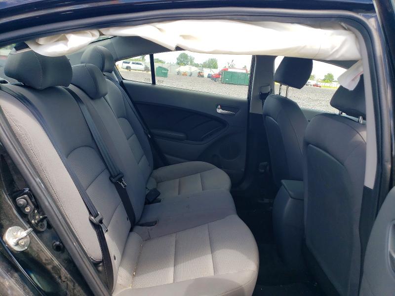 57438466 :رقم المزاد ، 3KPFK4A77JE275784 vin ، 2018 Kia Forte مزاد بيع