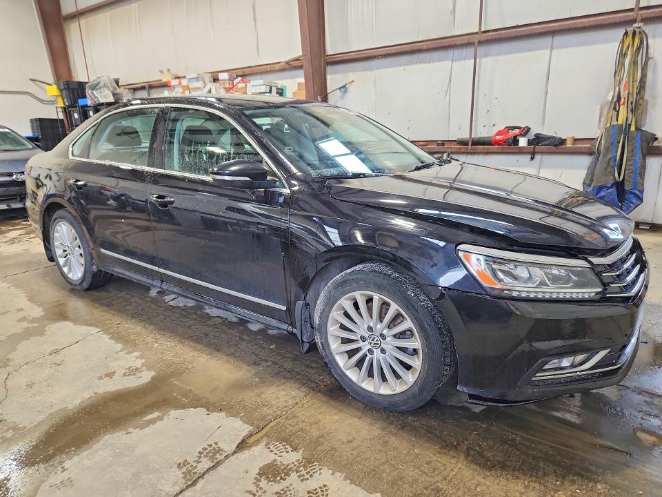 Продажа на аукционе авто 2017 Volkswagen Passat, vin: 1VWBT7A30HC042810, номер лота: 54970996