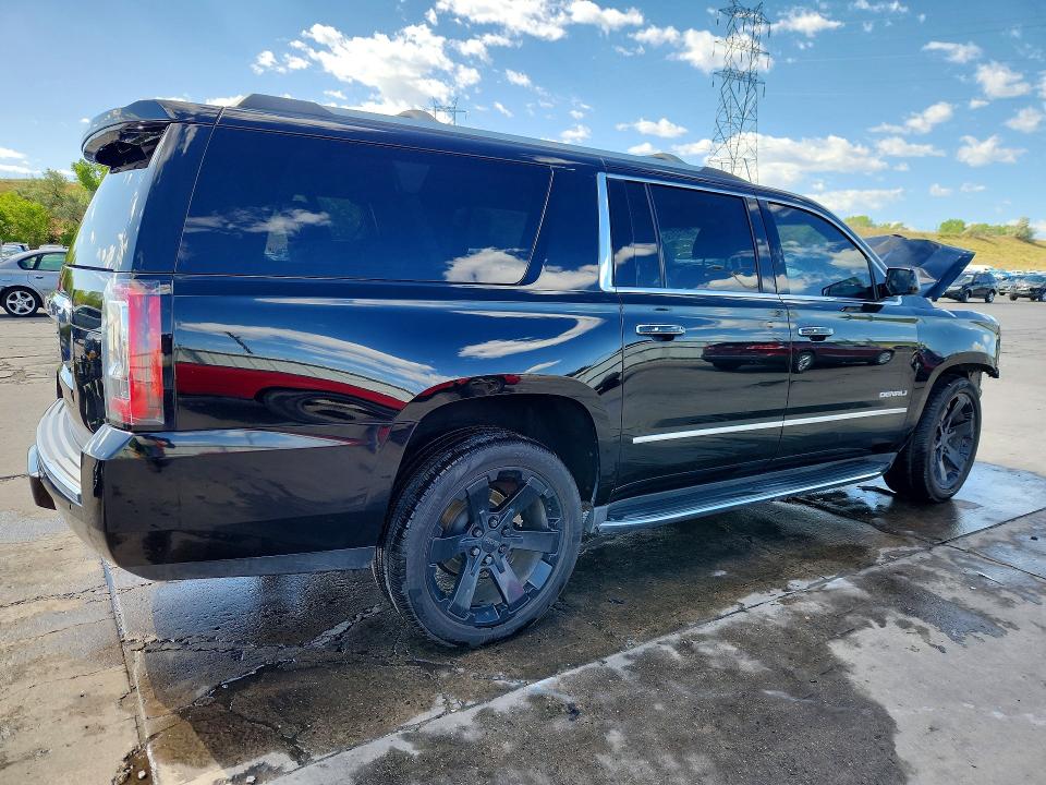 56113136 :رقم المزاد ، 1GKS2HKJ5JR107571 vin ، 2018 Gmc Yukon Xl مزاد بيع