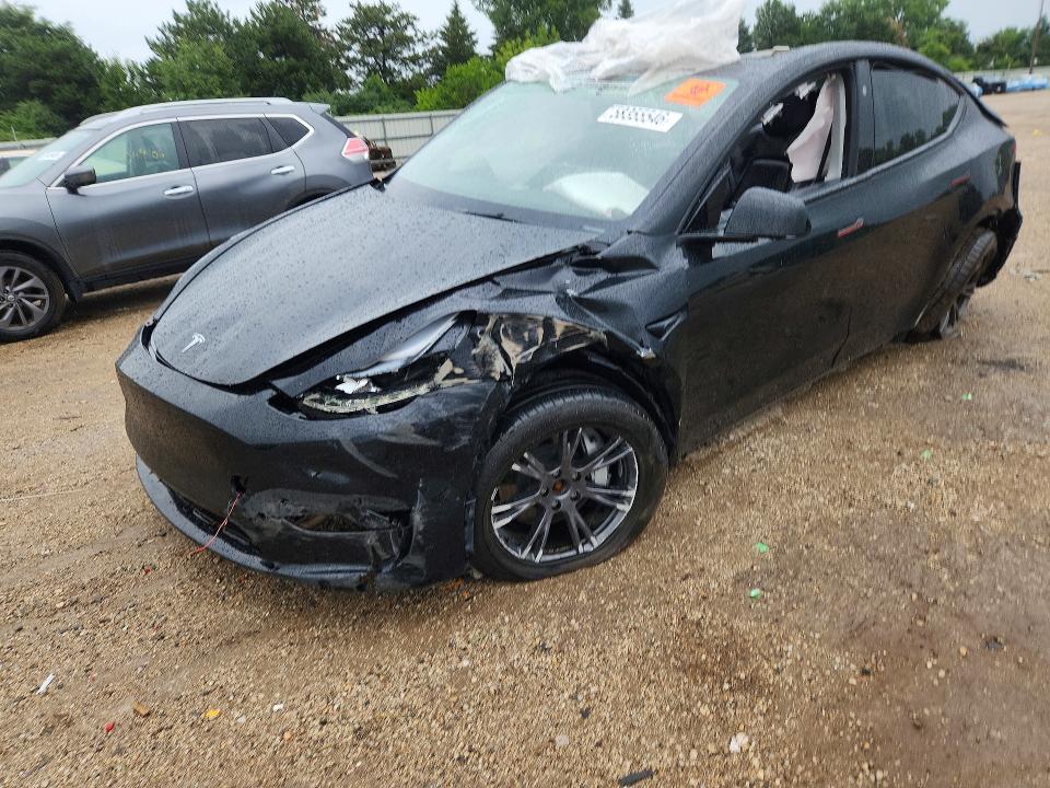 2025 Tesla Model Y მანქანა იყიდება აუქციონზე, vin: 7SAYGDEE8SF258297, აუქციონის ნომერი: 58355546