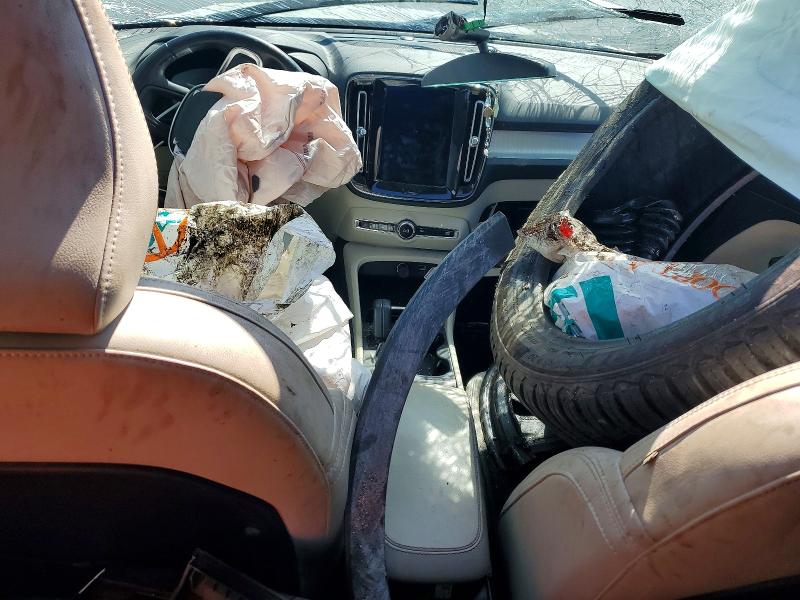 57712466 :رقم المزاد ، YV4162UK1L2261198 vin ، 2020 Volvo Xc40 مزاد بيع