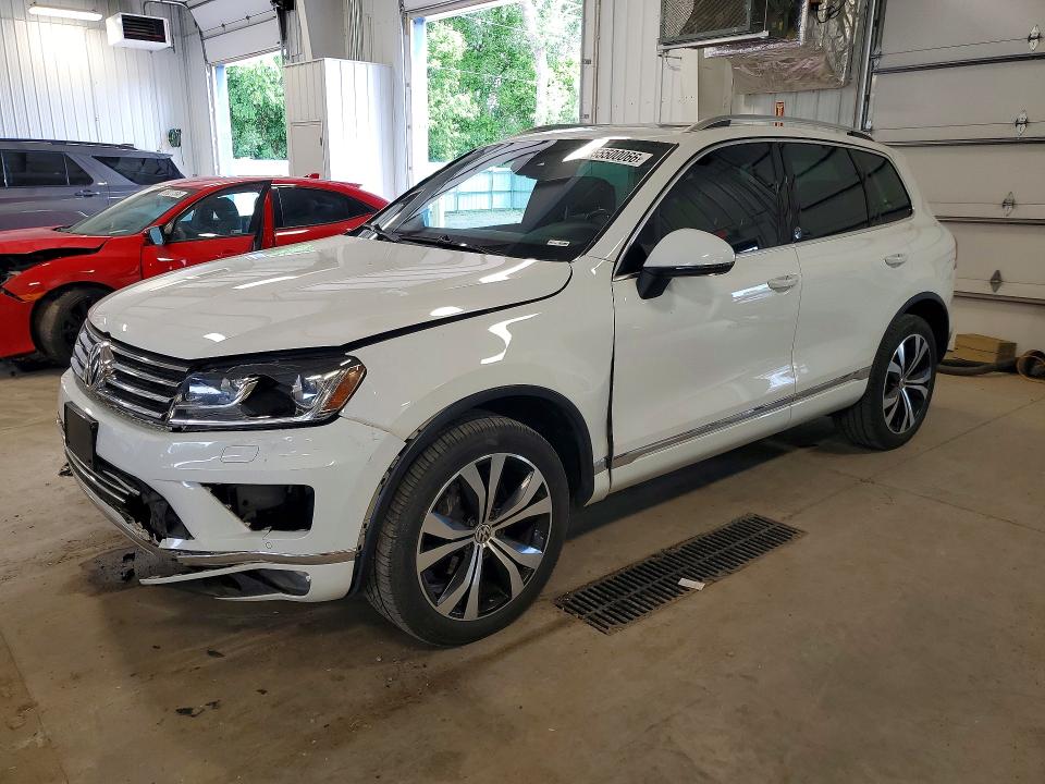Aukcja sprzedaży 2017 Volkswagen Touareg, vin: WVGRF7BP4HD001399, numer aukcji: 55500066