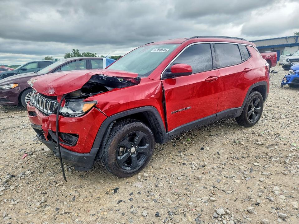 57696646 :رقم المزاد ، 3C4NJDBB0JT331822 vin ، 2018 Jeep Compass مزاد بيع