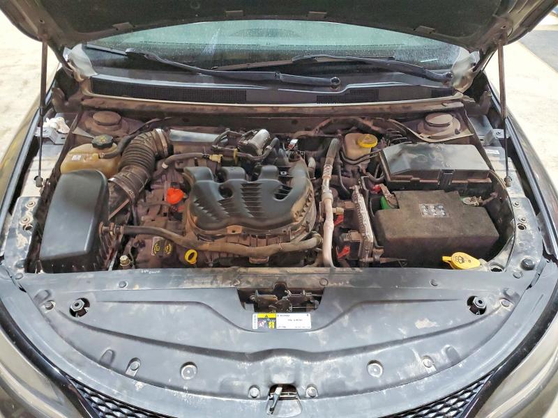 58048206 :رقم المزاد ، 1C3CCCDG3GN158475 vin ، 2016 Chrysler 200 مزاد بيع