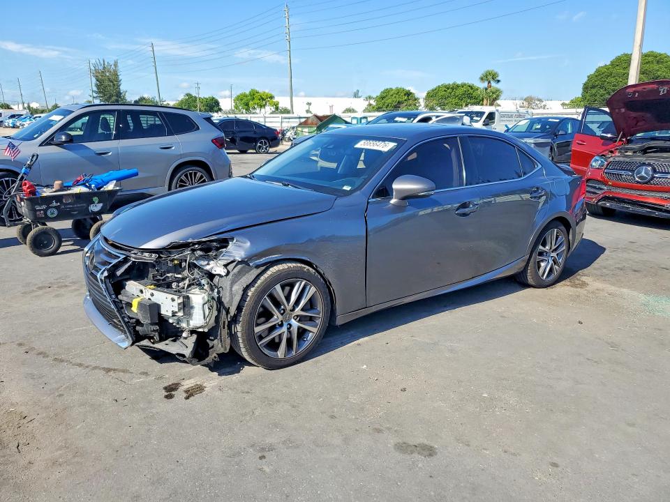 58656476 :رقم المزاد ، JTHBA1D22J5078905 vin ، 2018 Lexus Is مزاد بيع