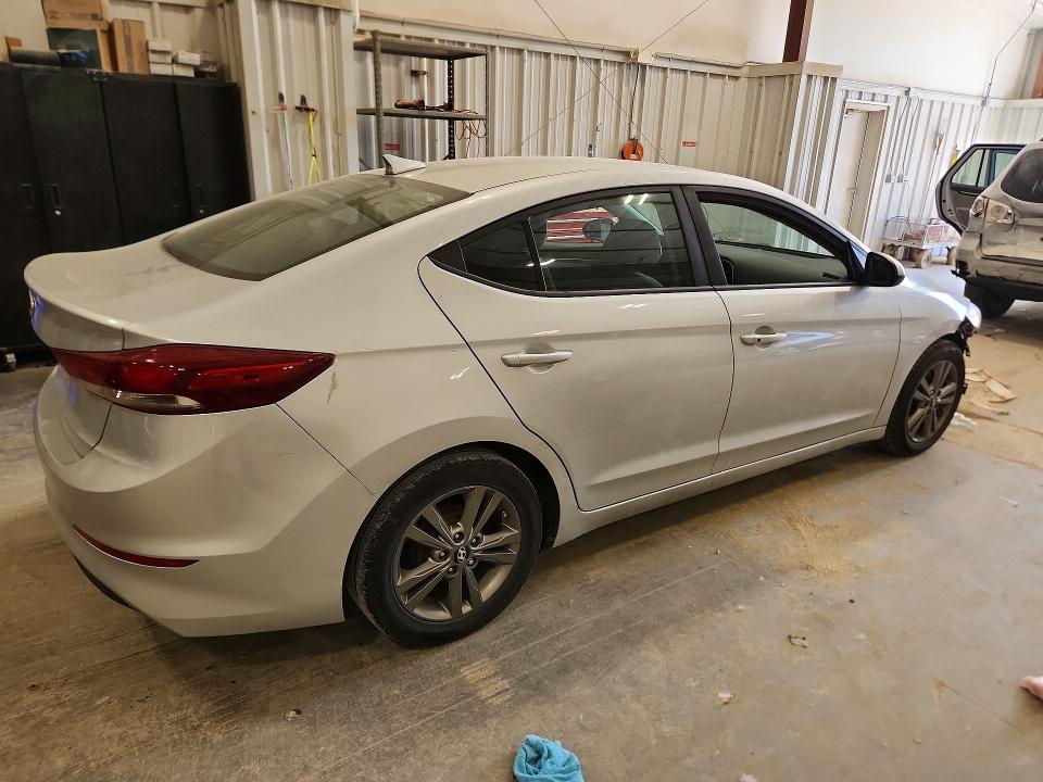 54910176 :رقم المزاد ، 5NPD84LF0HH114449 vin ، 2017 Hyundai Elantra مزاد بيع