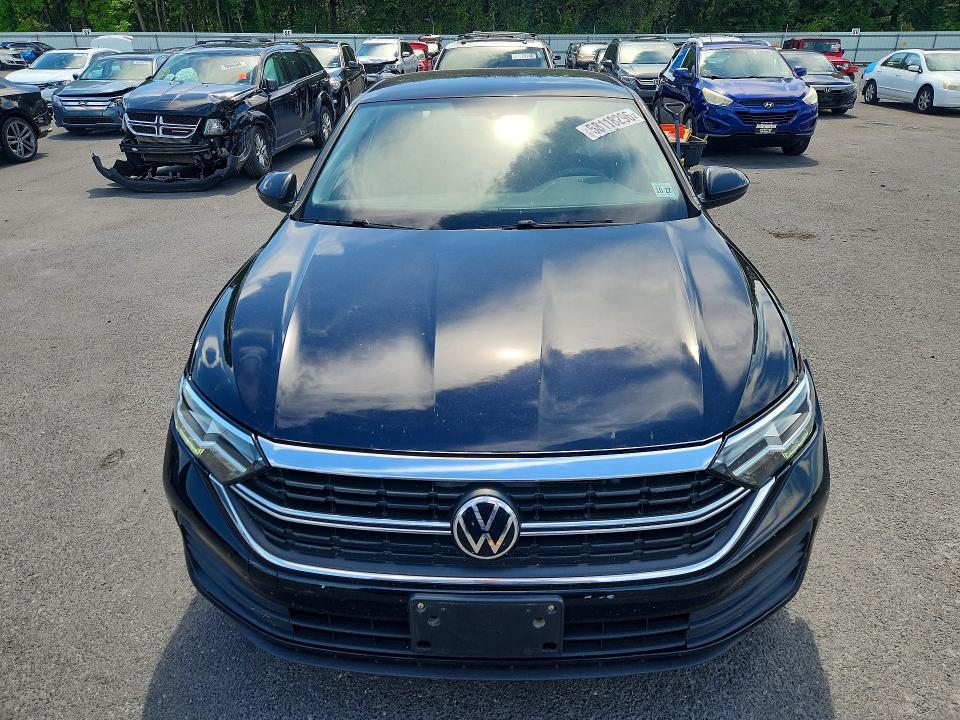 58118296 :رقم المزاد ، 3VW5M7BU9PM005589 vin ، 2023 Volkswagen Jetta مزاد بيع