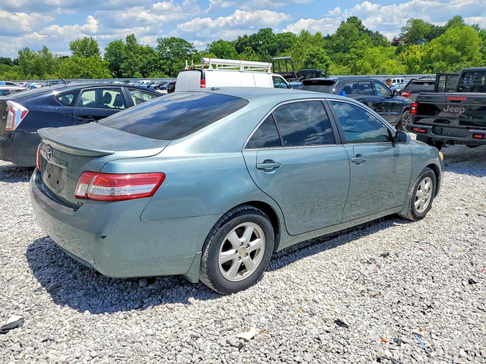 58702506 :رقم المزاد ، 4T4BF3EK2AR052499 vin ، 2010 Toyota Camry مزاد بيع