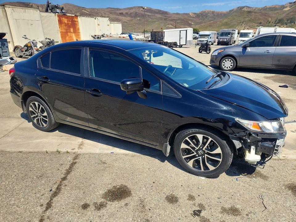2015 Honda Civic მანქანა იყიდება აუქციონზე, vin: 19XFB2F83FE241046, აუქციონის ნომერი: 58360836