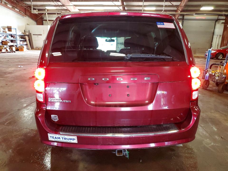 56576866 :رقم المزاد ، 2C4RDGBG1JR137275 vin ، 2018 Dodge Grand Caravan مزاد بيع