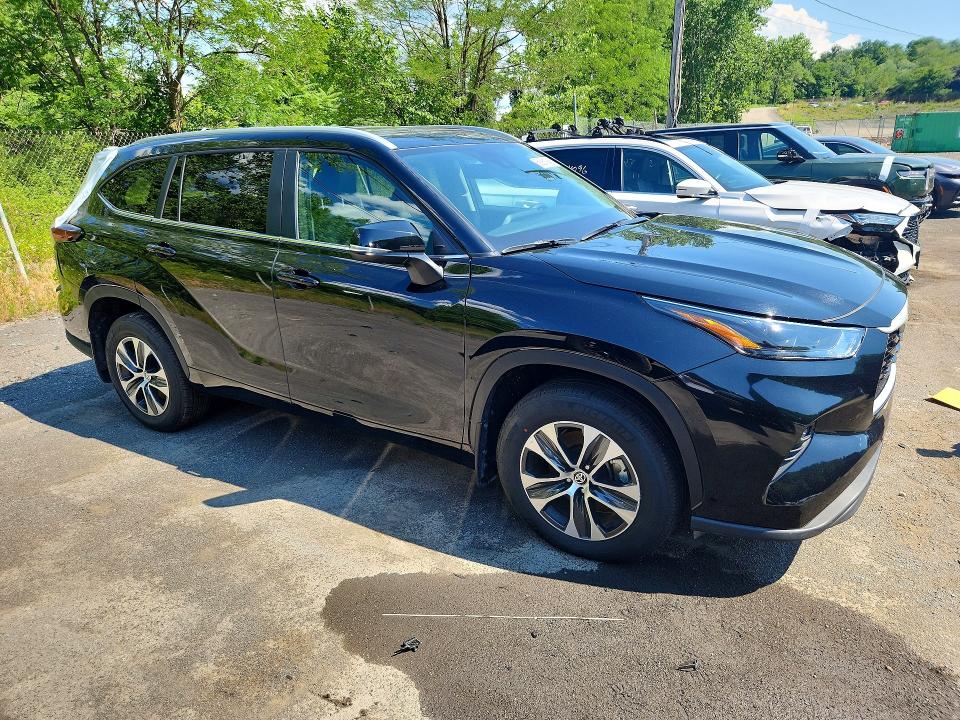 2026 Toyota Highlander მანქანა იყიდება აუქციონზე, vin: 5TDKDRBH5TS604200, აუქციონის ნომერი: 59251946