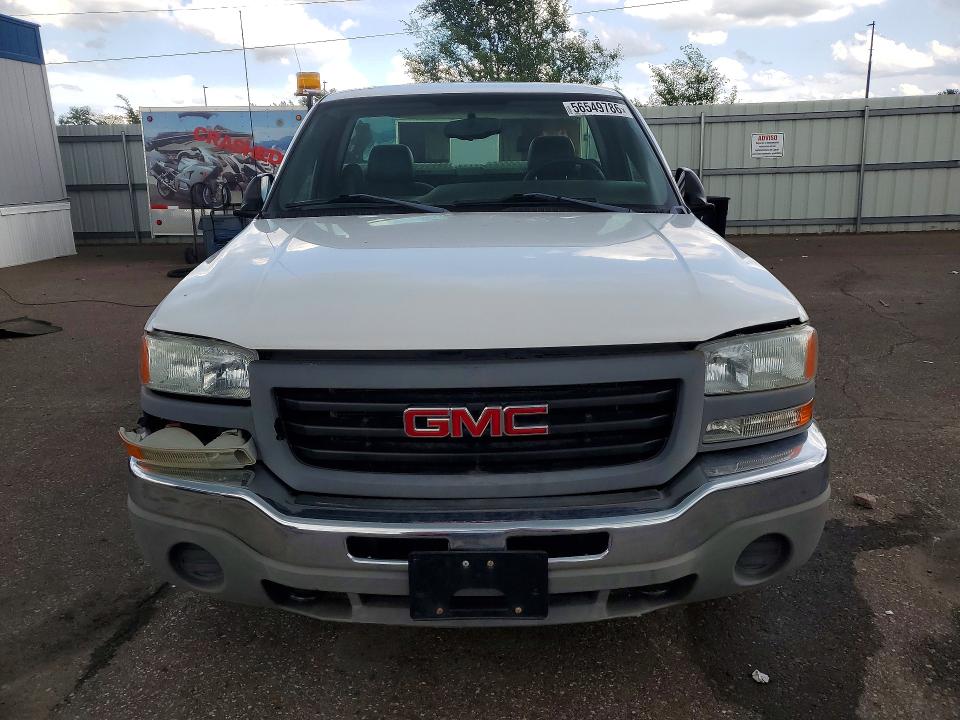 56549786 :رقم المزاد ، 1GTEC14X44Z284924 vin ، 2004 Gmc New Sierra مزاد بيع