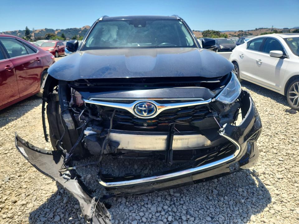 Продаж на аукціоні авто 2021 Toyota Highlander, vin: 5TDEBRCHXMS064166, номер лоту: 58486526