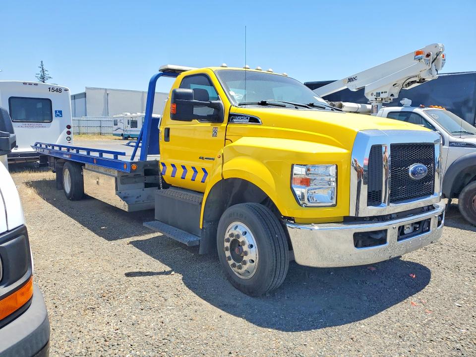 56378376 :رقم المزاد ، 1FDWF6DC1NDF01040 vin ، 2022 Ford F650 مزاد بيع