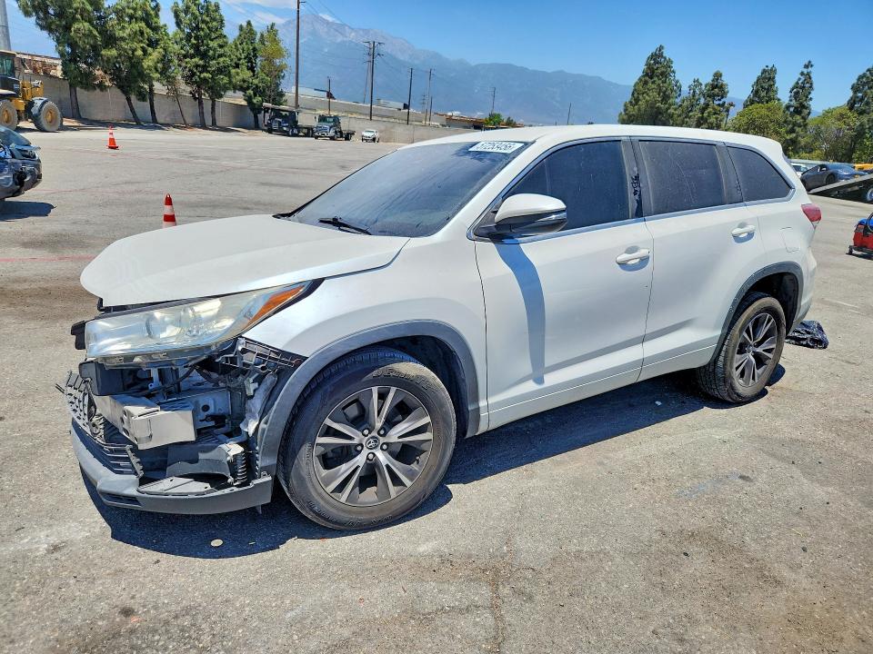 Продаж на аукціоні авто 2018 Toyota Highlander, vin: 5TDZZRFH9JS251239, номер лоту: 57253456