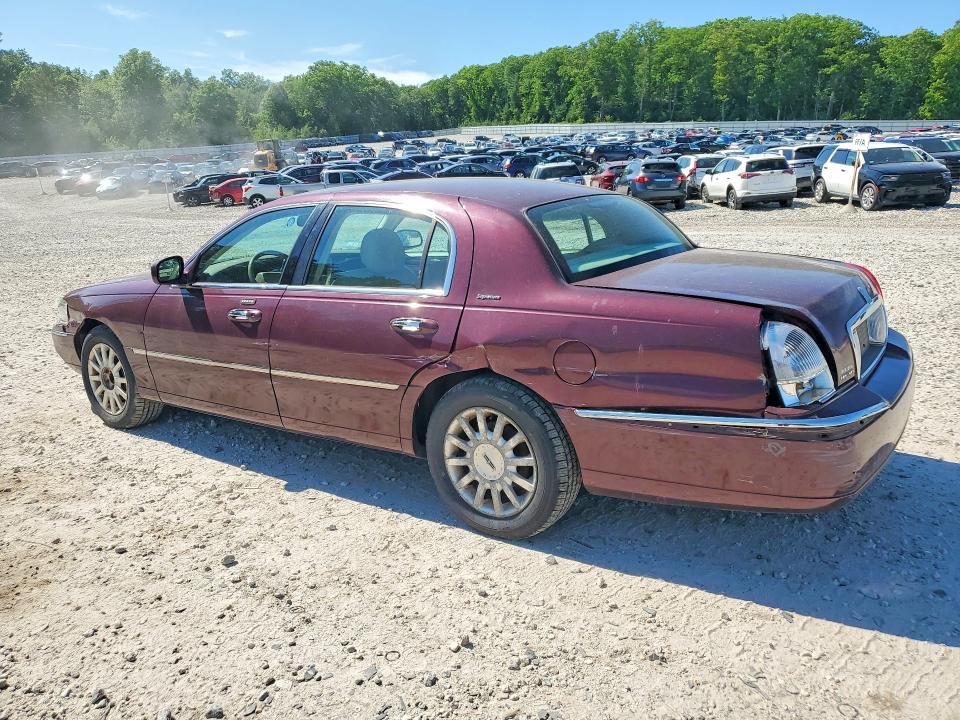 2007 Lincoln Town Car მანქანა იყიდება აუქციონზე, vin: 1LNHM81W07Y621139, აუქციონის ნომერი: 56803836