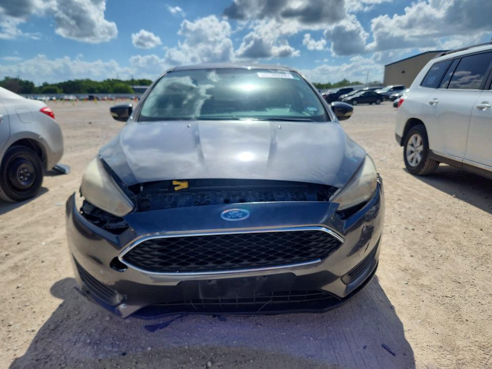 53730226 :رقم المزاد ، 1FADP3F27HL282161 vin ، 2017 Ford Focus مزاد بيع