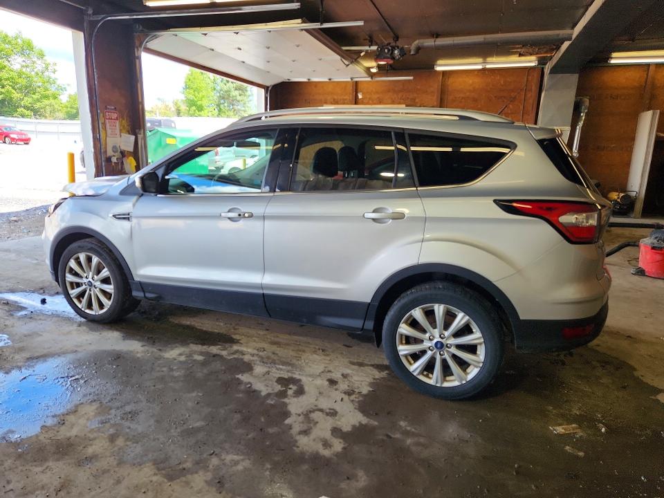 58721536 :رقم المزاد ، 1FMCU9JD3HUD06598 vin ، 2017 Ford Escape مزاد بيع